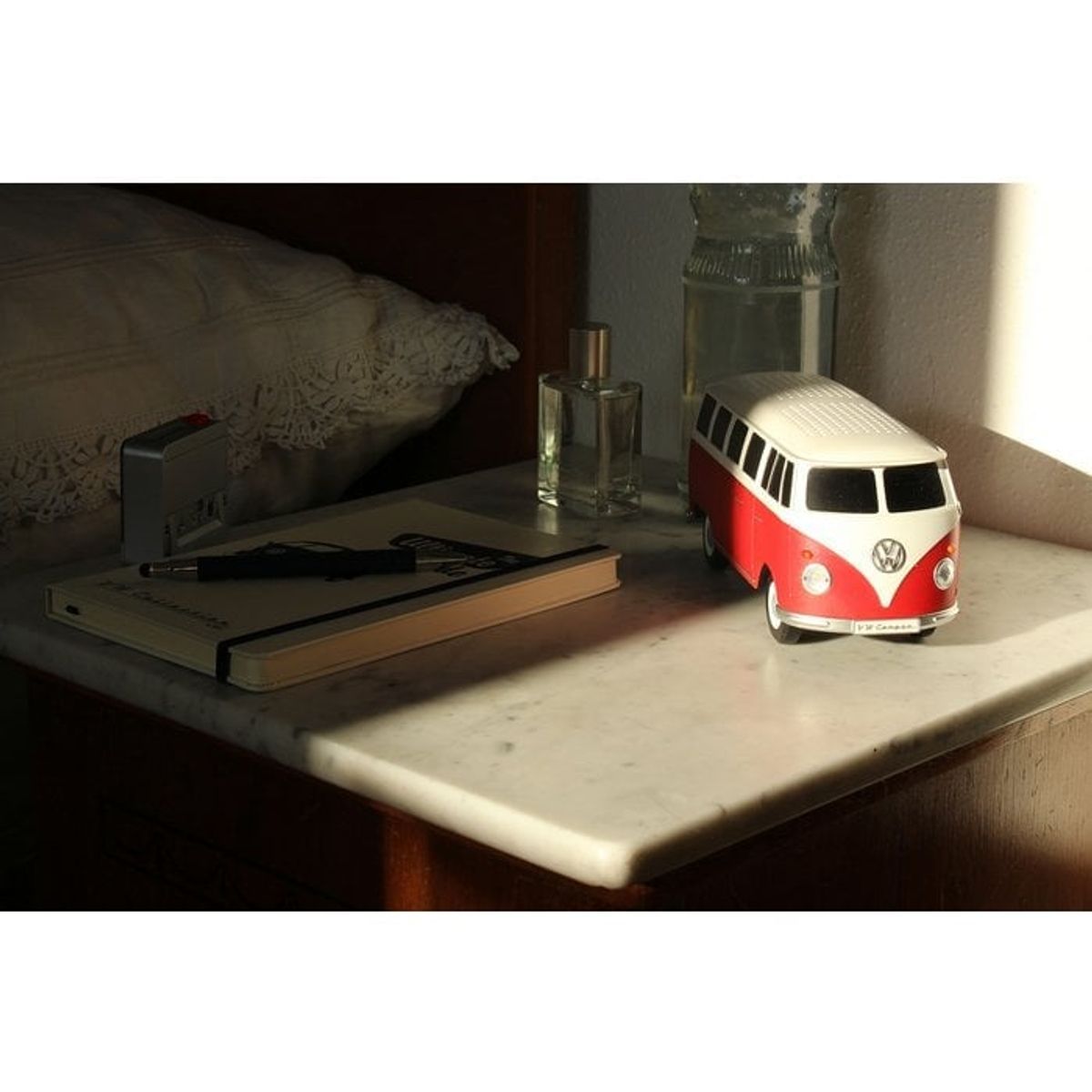 Volkswagen VW T1 Bus Bluetooth Speaker in Gift Box - Red